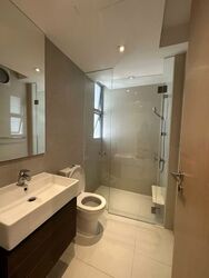 Prive (D19), Condominium #588237471